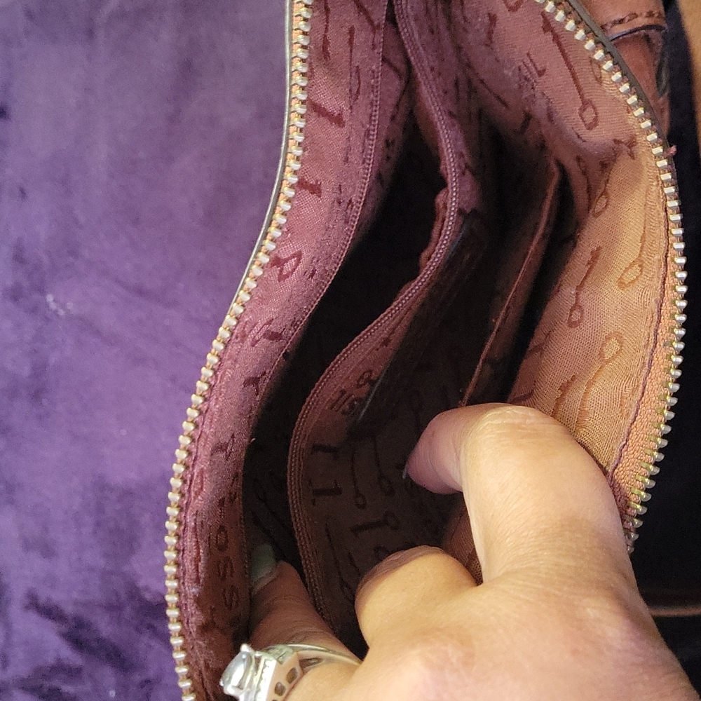 Crossbody - Picture 3 of 4